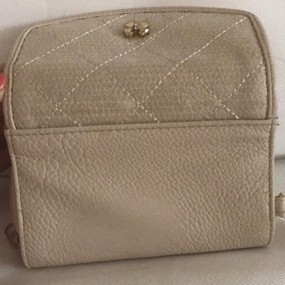 NWT wallet with gold bow - Picture 6 of 6
